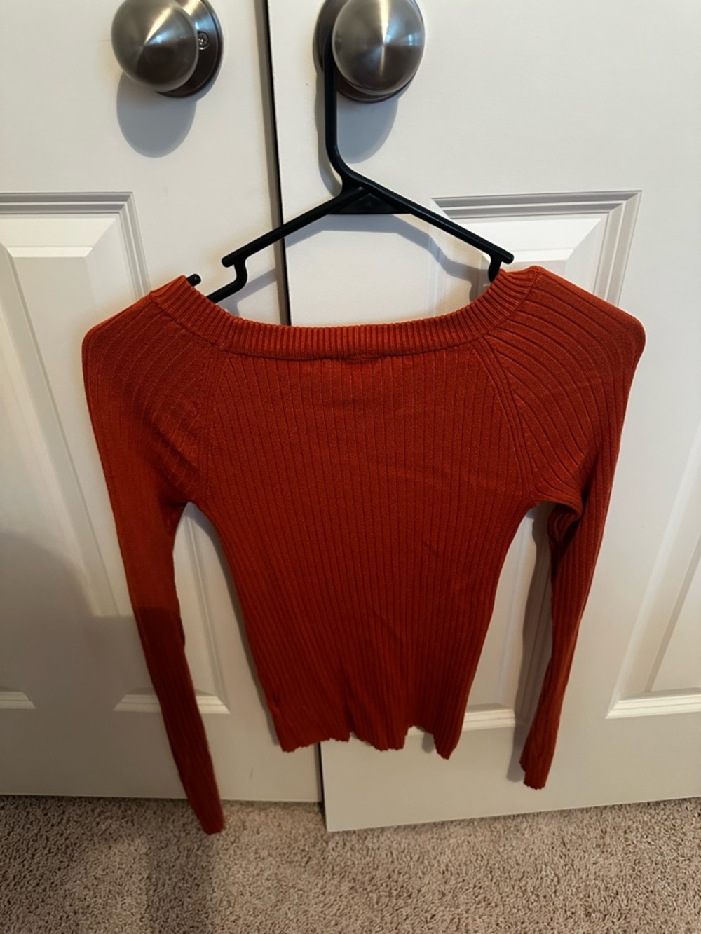 Express Rust Ribbed Crewneck Sweater - Picture 2 of 2